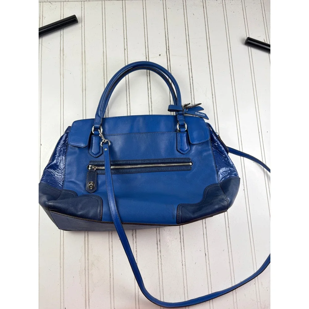 Coach Vintage Y2K Blue Patent Leather Poppy Shoulder Bag Purse